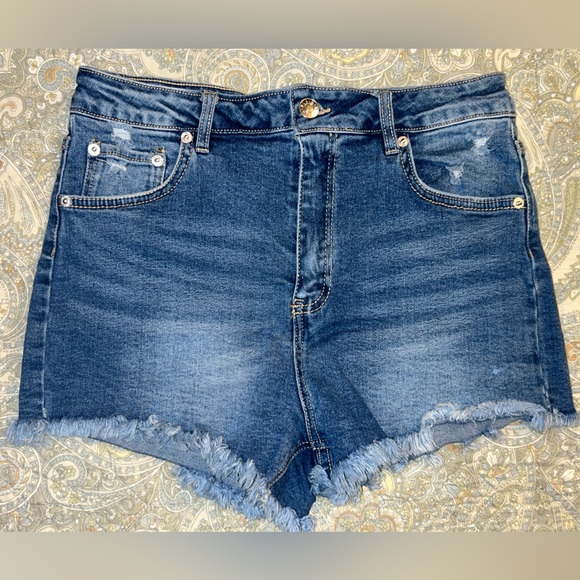 Love Tree Denim Womens Jean Shorts‎ Medium - Picture 1 of 4